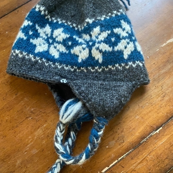 2 Winter Knit Hats Pink & Blue - Picture 8 of 8